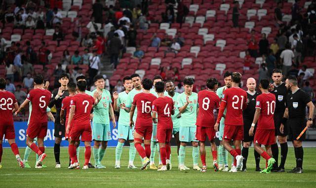 国乒回归首秀大放异彩，梅西主场球迷高呼名字